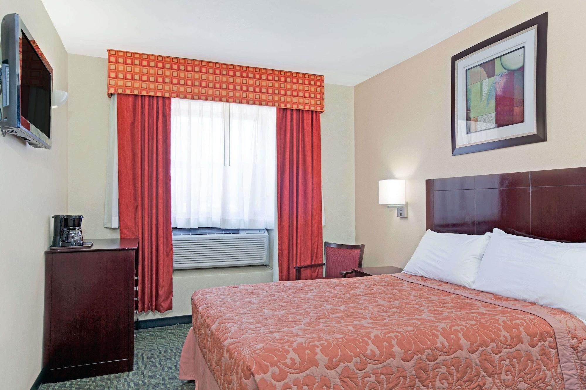 Super 8 By Wyndham Long Island City Lga Hotel New York Bagian luar foto